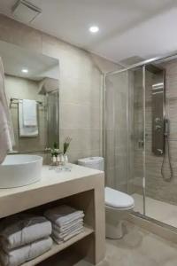 Bluebell Luxury Suites - 41