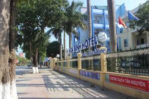 Hoa Binh Hotel, Донгхой