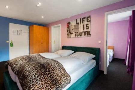 SmartFlamingo self check-in - 25