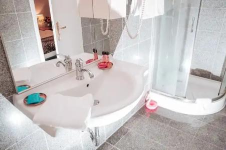 SmartFlamingo self check-in - 5