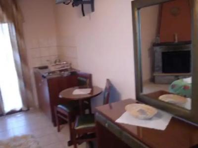 To Spiti tis Irinis - 12