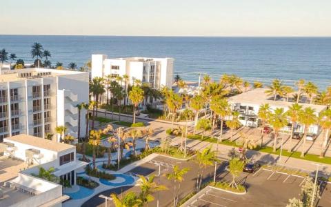 Plunge Beach Resort - 23