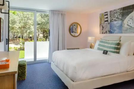 Plunge Beach Resort - 39