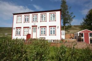 Guesthouse Storu-Laugar, Лейгар