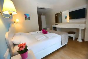 Kumluk Hotel, Датча