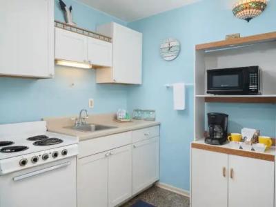 South Beach Inn - - 51