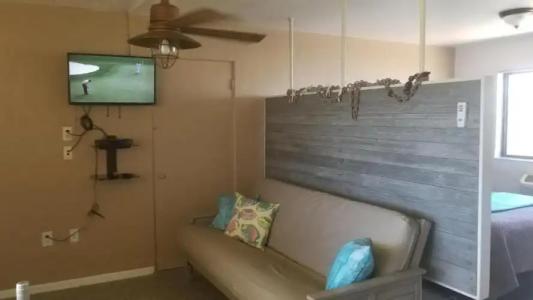 South Beach Inn - - 68