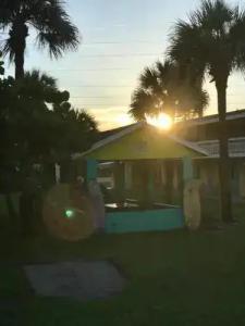 South Beach Inn - - 38