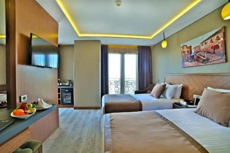 Corner Laleli - 31