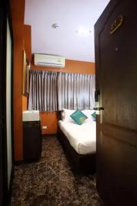 Violet Tower at Khaosan Palace - 45