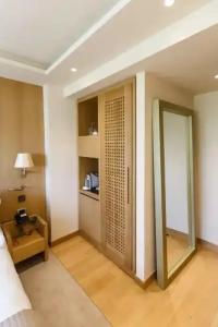 Somewhere Vouliagmeni - 53