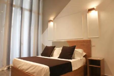 Piazza Bovio 22 - 77