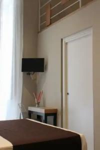 Piazza Bovio 22 - 63