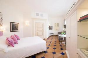 b&b Maiurè, Майори