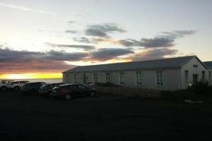 Brimslóð Atelier Guesthouse, Блёндюоус