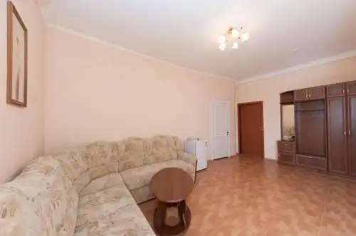 Левант - 25