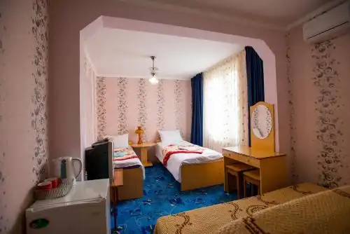 Валентина - 90