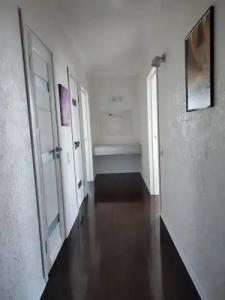 Apartment On Prospekt Kosmonavtov - 5