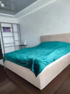 Apartment On Prospekt Kosmonavtov - 1