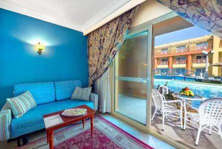 Titanic Palace - Families and Couples only - 111