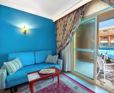 Titanic Palace - Families and Couples only - 114