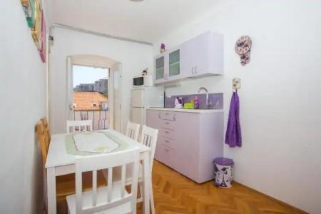 Guest House Gugily - 11