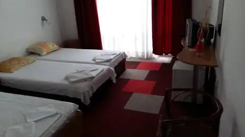 Hit - 8