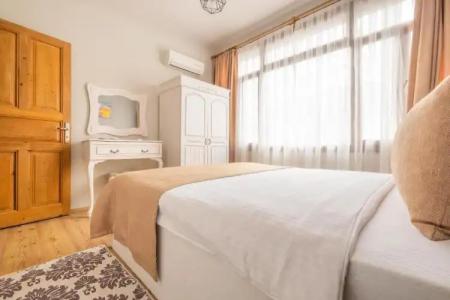 Old Town Deluxe Flats - 40