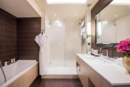 Grand Hôtel Du Palais Royal - 58