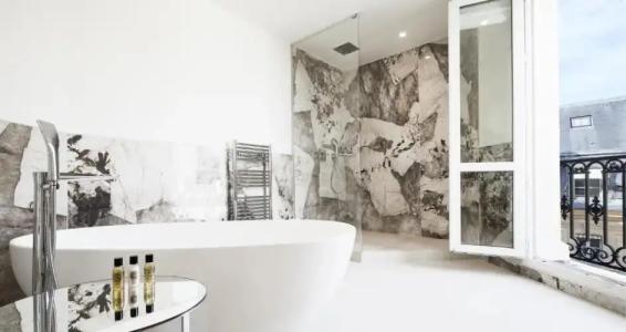 Grand Hôtel Du Palais Royal - 123