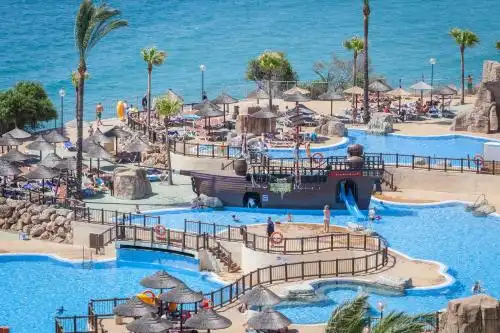 Holiday Premium Resort - 14
