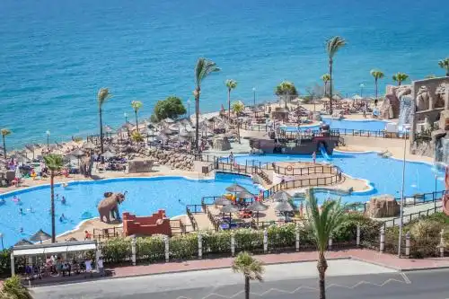 Holiday Premium Resort - 7