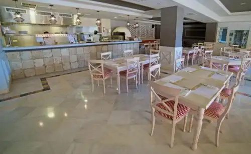 Holiday Premium Resort - 43