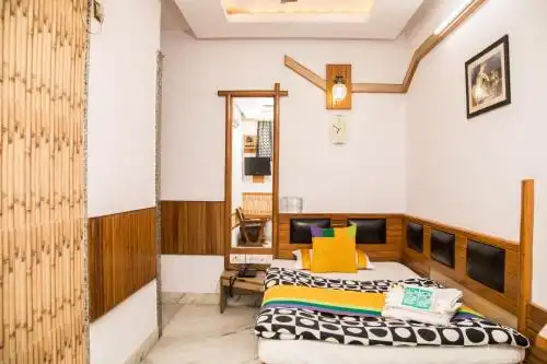 Treebo Trend Natraj Yes Please - 8