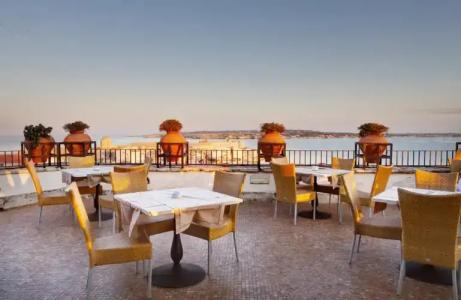 Grand Des Etrangers - 27