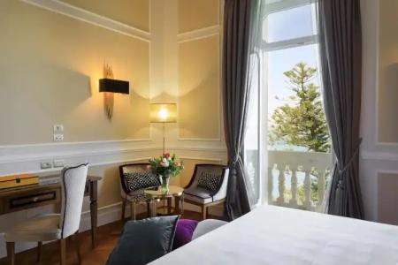 Grand Des Etrangers - 30