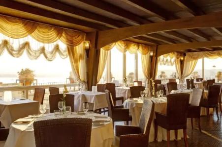 Grand Des Etrangers - 25