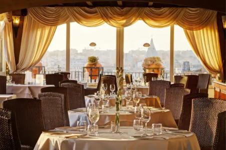 Grand Des Etrangers - 24