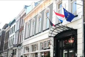 Hotel «De Gulden Waagen», Неймеген