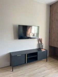 на тенистой аллее - 54