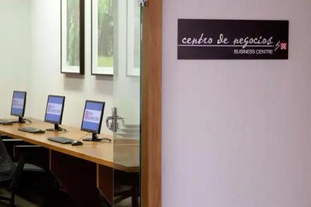 Hilton Garden Inn Málaga - 29