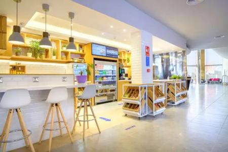 Hilton Garden Inn Málaga - 17