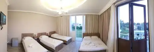 Sunny - 16