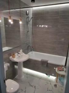 Октябрьская - 14