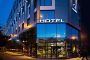q Hotel Plus WrocłAw, Вроцлав