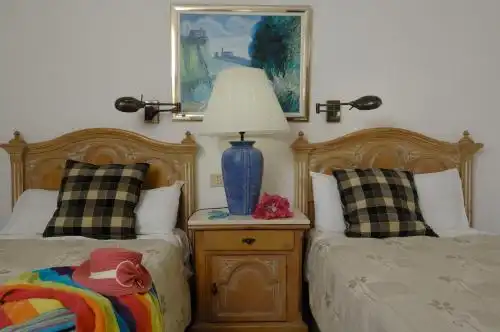 Beverly Hills Suites - Excels & Resorts - 34