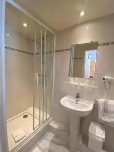 Les Cascades - Hôtel de Charme - 56