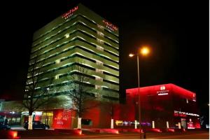 Airport Hotel Basel - Convenient & Friendly, Базель