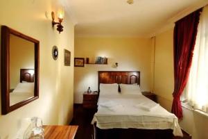 Şebnem Hotel, Стамбул