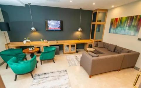 The Gate 30 Suites - 140
